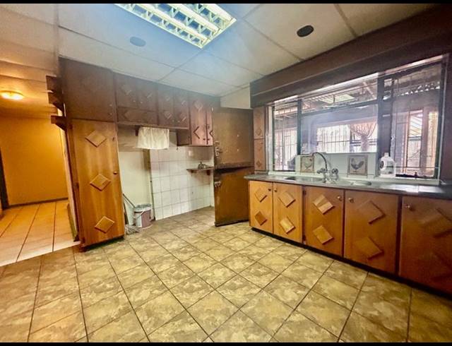 4 BEDROOM HOUSE FOR SALE IN VANDERBIJLPARK CW 6